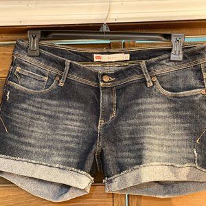 Levis Midi Short